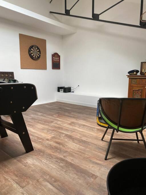 Loft Proche Centre Ville Hotes Habitant A L Etage ลาวาล ภายนอก รูปภาพ