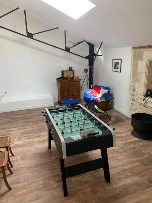 Loft Proche Centre Ville Hotes Habitant A L Etage ลาวาล ภายนอก รูปภาพ